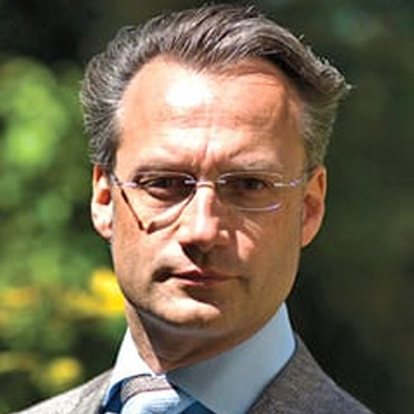 Bart P Leroy